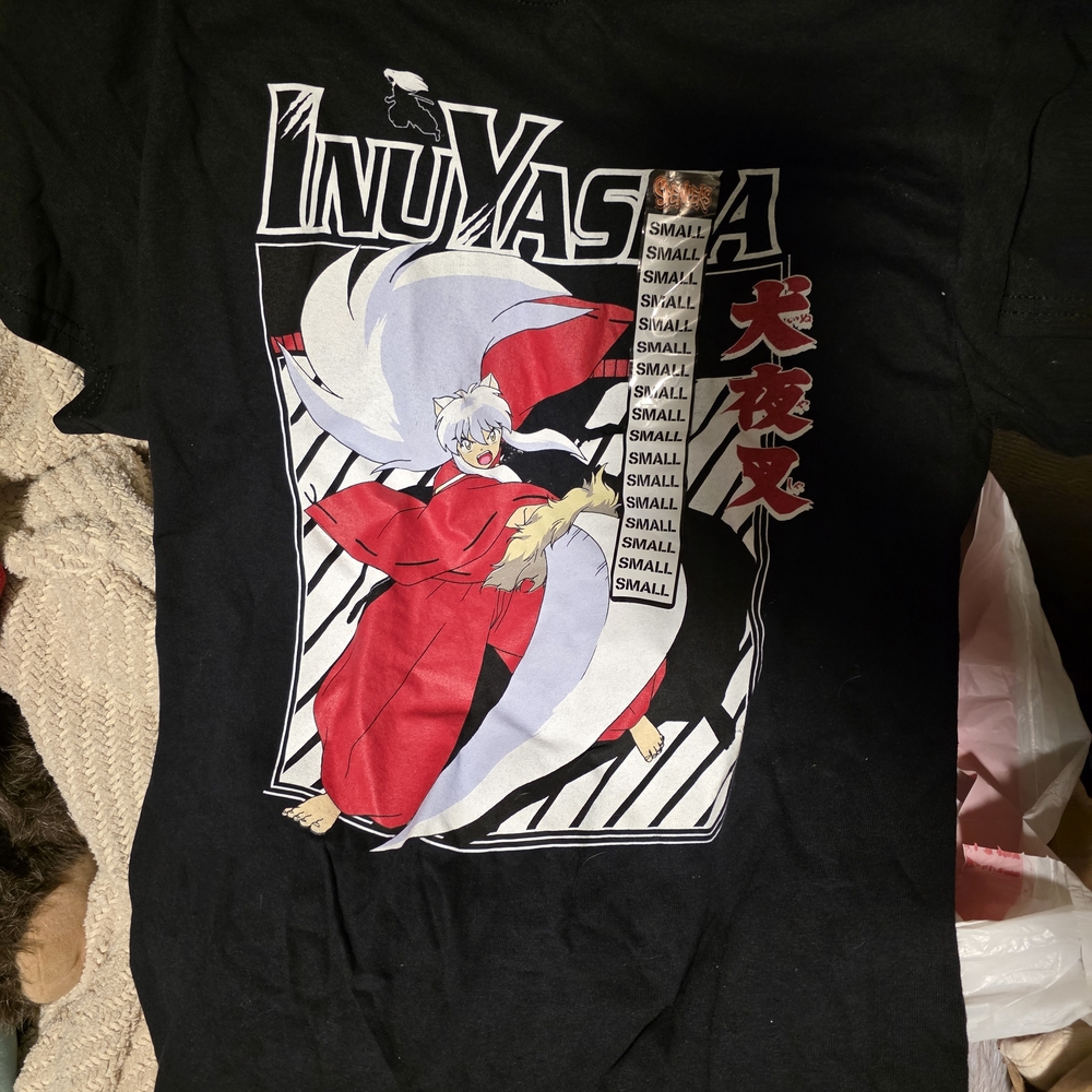 Hot Topic InuYasha Black and Red Graphic Tee